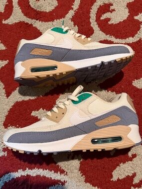 Air Max 90 Moving Co. Size 9.5 US, 8.5 UK Limited Release green cream tan gray